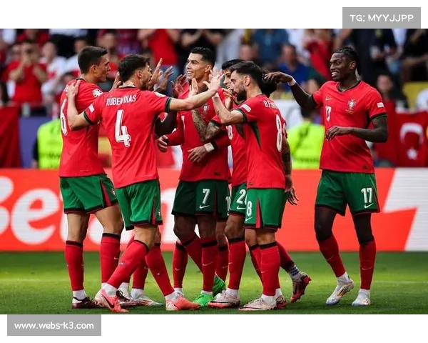 葡萄牙中场阵容:帕利尼亚、B费、B席、内维斯等入选 葡萄牙中场阵容:帕利尼亚、B费、B席、内维斯等入选